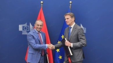 La UE y Marruecos firman el acuerdo agrícola negociado en secreto que Rabat vende como un apoyo al 'Sáhara marroquí'