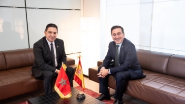 Albares se reúne con su homólogo marroquí en París en la antesala de la votación sobre el Sáhara del Consejo de Seguridad de la ONU