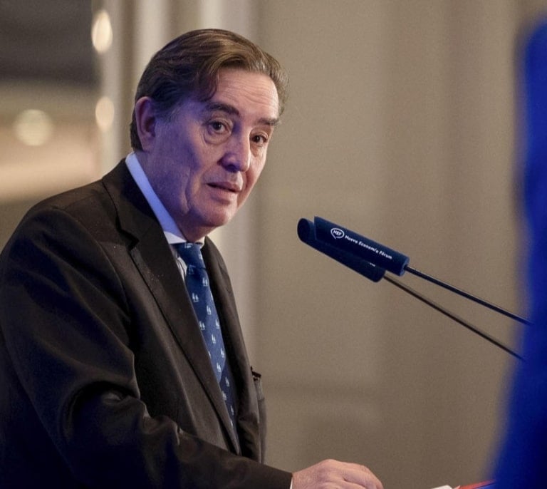 La RAE responde al ataque de García Montero: "Sus palabras son una agresión injustificable e inoportuna”