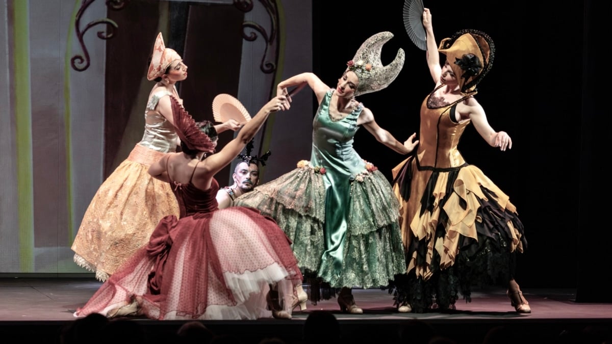 Escena de Sonatina, de Ernesto Halffter, uno de los ballets representados en el espectáculo 'La Argentina en París'.