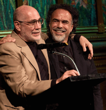 Iñárritu y Arriaga se reconcilian en el 25 aniversario de 'Amores perros': [...]