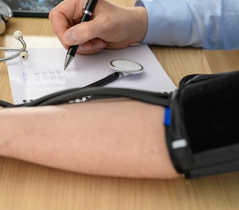 Los hábitos que debes evitar para reducir la posibilidad de sufrir un infarto