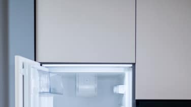 Lo que debes hacer para mantener la nevera limpia y libre de bacterias