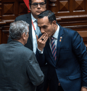 El Congreso de Perú destituye a Dina Boluarte por "permanente incapacidad moral" [...]