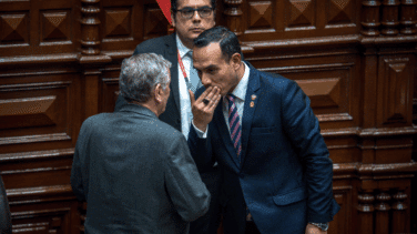 El Congreso de Perú destituye a Dina Boluarte por "permanente incapacidad moral" y nombra presidente interino a José Jerí