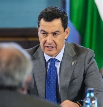 Vox saca réditos de la caída de Juanma Moreno en Andalucía y [...]