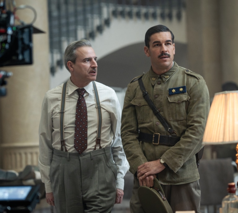 Mario Casas y Alberto San Juan dan de cenar a Franco en su nueva película: "Es una relación muy tierna"