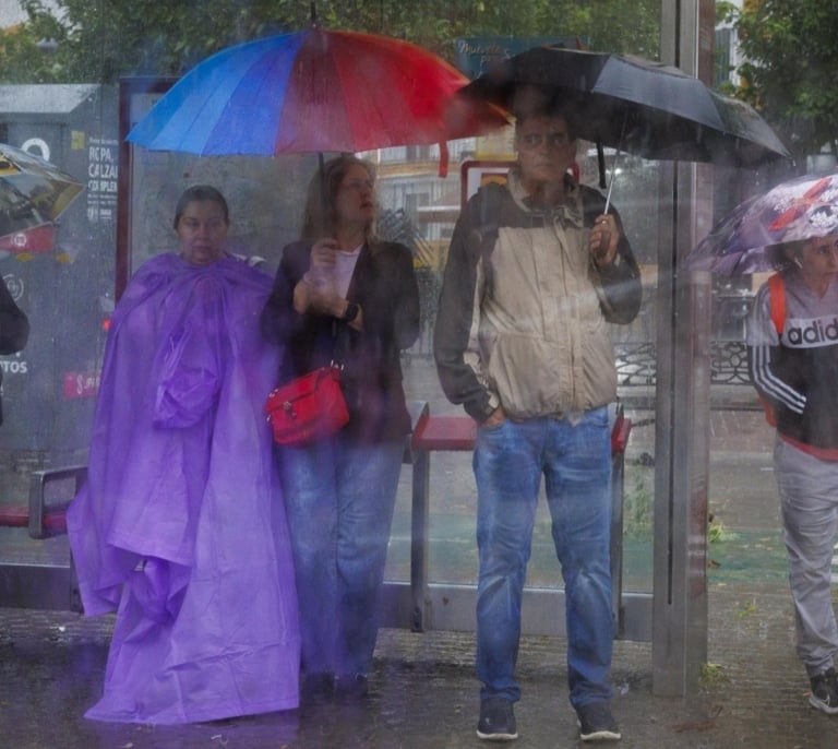 Cae en Sevilla en una hora la quinta parte de la lluvia de un año