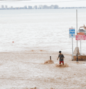 Las lluvias torrenciales de la dana Alice mantienen en alerta el litoral [...]