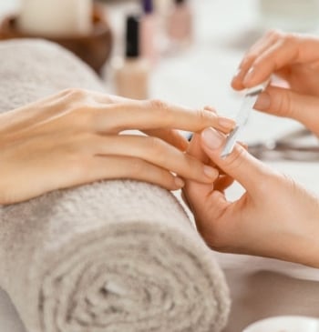 Esto son los peligros de abusar de la manicura semipermanente