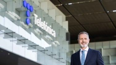 Por qué no termina de despegar Telefónica en bolsa