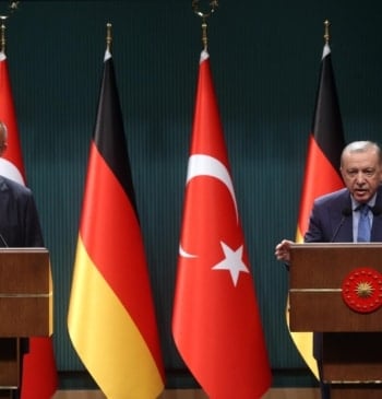 Merz visibiliza la normalización entre la UE y Turquía