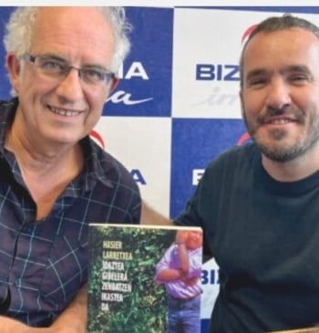 La Diputación de Bizkaia subvenciona un programa radiofónico que dirige el exjefe [...]