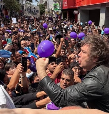 La motosierra de Milei se pone a prueba en las urnas frente [...]