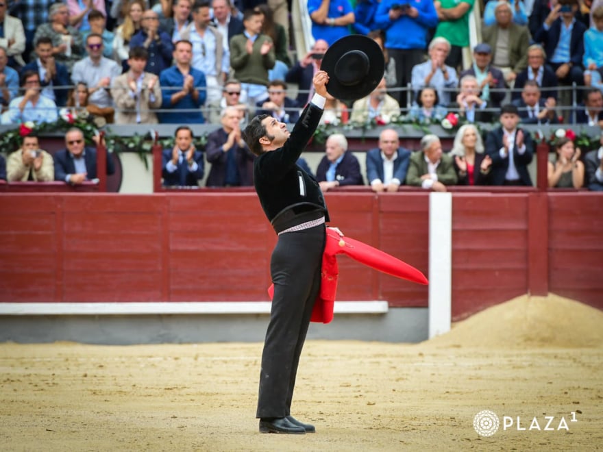 Morante brinda al cielo en el festival de Antoñete.