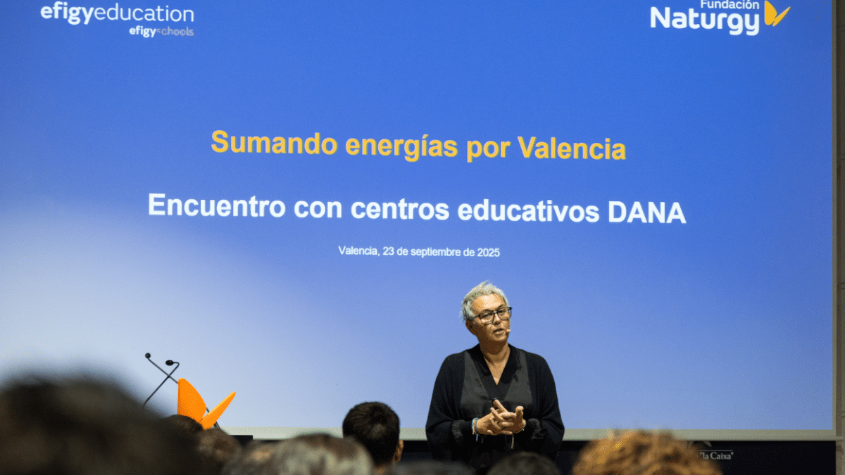 Eva Buch, directora de Educación y Divulgación de la Fundación Naturgy, durante un encuentro con representantes de centros educativos de Valencia el pasado 29 de septiembre.
