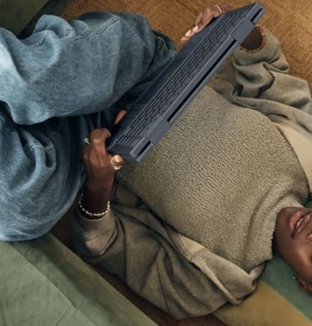 Amazon rebaja este portátil convertible de HP: combina la potencia de un [...]