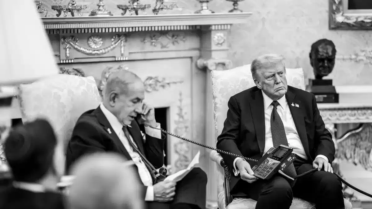 Trump firma una orden ejecutiva que blinda a Qatar frente a Israel: "Cualquier ataque contra Qatar es un ataque contra EEUU"