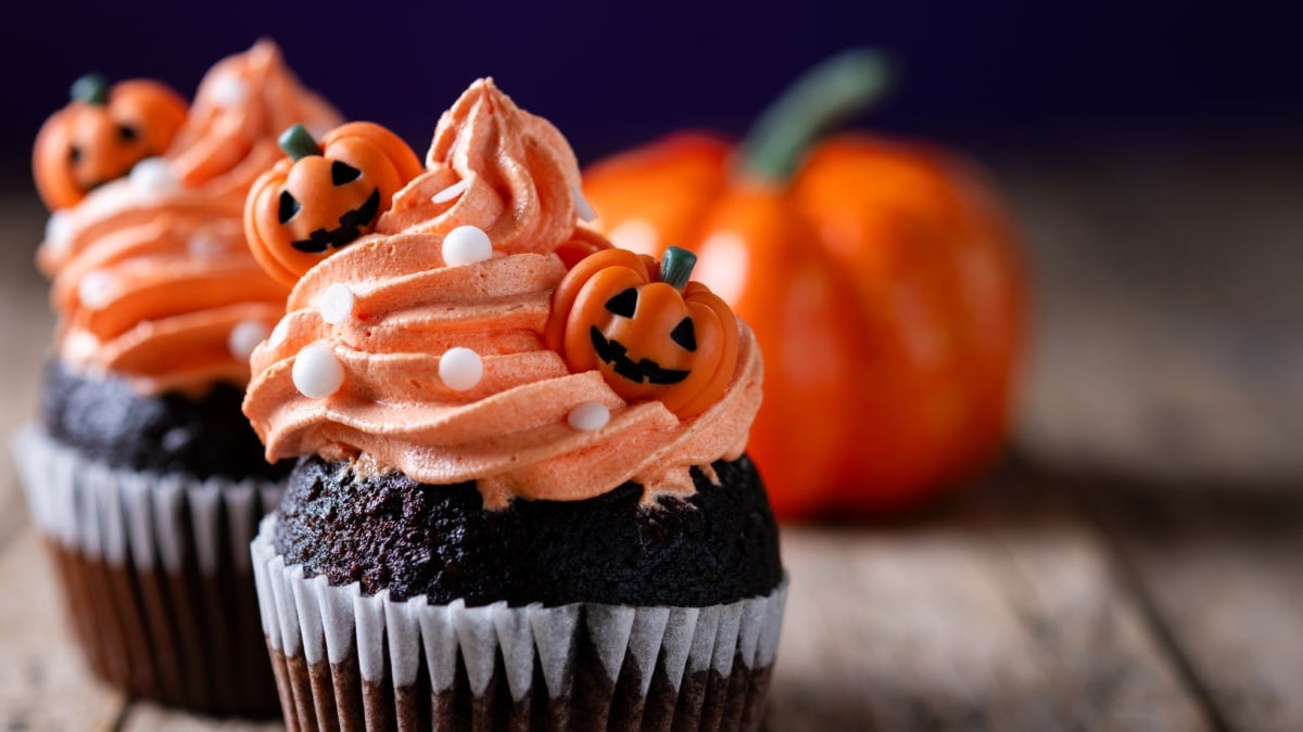 Muffins decorados por motivo de Halloween.