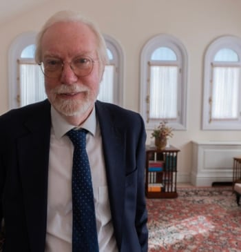 “La amenaza de una explosión social debería llevar al Gobierno español a [...]