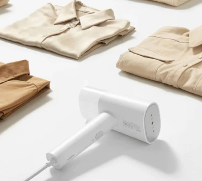 Esta plancha de vapor vertical Xiaomi es potente y plegable ¡y ahora tiene un 75% de descuento!