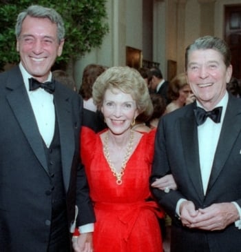 Cuando los Reagan dejaron tirado a Rock Hudson: "No es algo en [...]