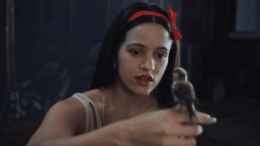 Una Rosalía lírica y de cuento lo arriesga todo con 'Berghain'