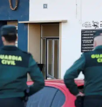 La Guardia Civil arresta a once personas en Tomelloso por múltiples robos [...]