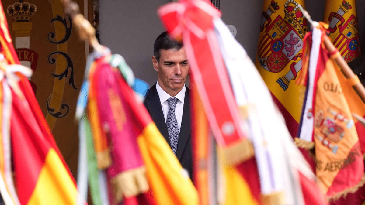 El presidente del Gobierno, Pedro Sánchez, durante el desfile del 12 de Octubre.