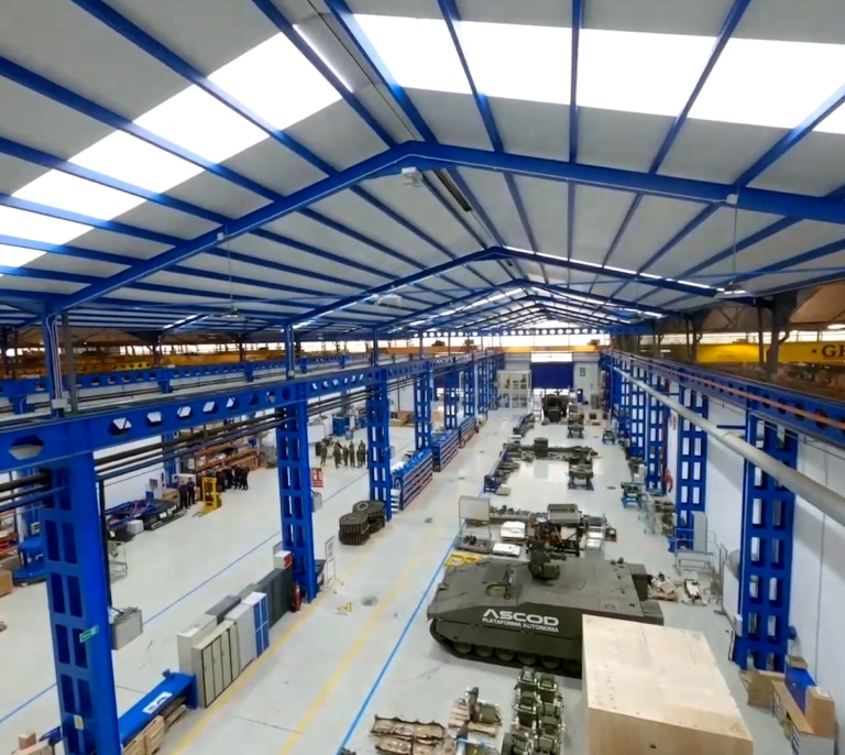 Santa Bárbara recurrirá los contratos de artillería de Indra ante la Audiencia Nacional si el Gobierno no los anula: "Carecen de experiencia"