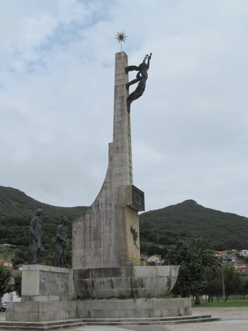 Monumento a Carrero Blanco en Santoña.