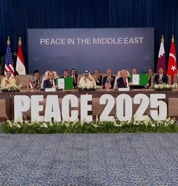 El 'show' de Trump en Sharm el Sheij: “Nunca hubo un acuerdo [...]