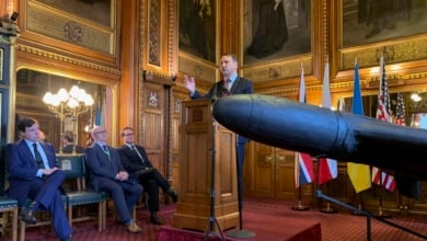 Polonia amenaza a Putin con arrestarlo si sobrevuela su espacio aéreo camino de la cumbre de Budapest