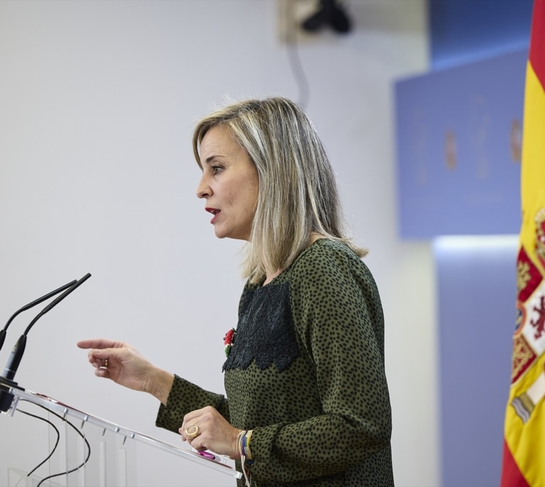 Sumar señala la puerta de salida a la ministra de Vivienda: "Si no quiere medidas valientes, que deje paso"