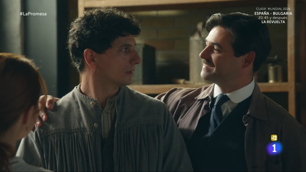 Sara Font, Álvaro Quintana y Arturo García Sancho son Enora, Toño y Manuel en la telenovela española La Promesa