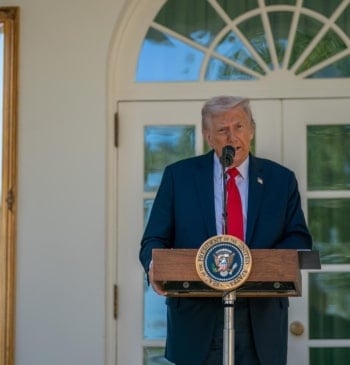 Trump ante Rutte: "La OTAN debe solucionar el problema de España"