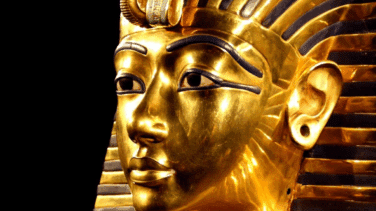 Un siglo del descubrimiento de la máscara de Tutankamón, el niño que fue faraón antes que hombre