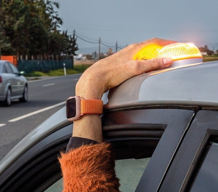 Balizas V16: claves para diferenciar las homologadas de las que no lo son