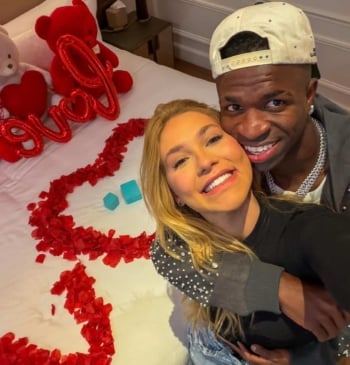 Vinícius Júnior y Virginia Fonseca