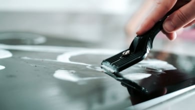 El producto de limpieza para recuperar el brillo de la vitrocerámica quemada