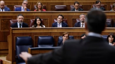 El sesgo en las encuestas que ve el PP: las que "inflan" a Sánchez acercan el 'sorpasso' de Vox