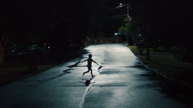 Una de las mejores cintas de terror del año llega hoy al streaming, dónde ver online la consagración del director de Barbarian