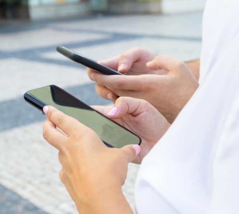 ¿En qué móviles dejará de funcionar WhatsApp y por qué?