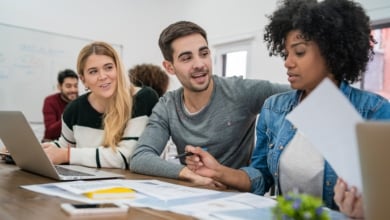 Santander apuesta por democratizar la formación con 8.000 becas para microcredenciales universitarias