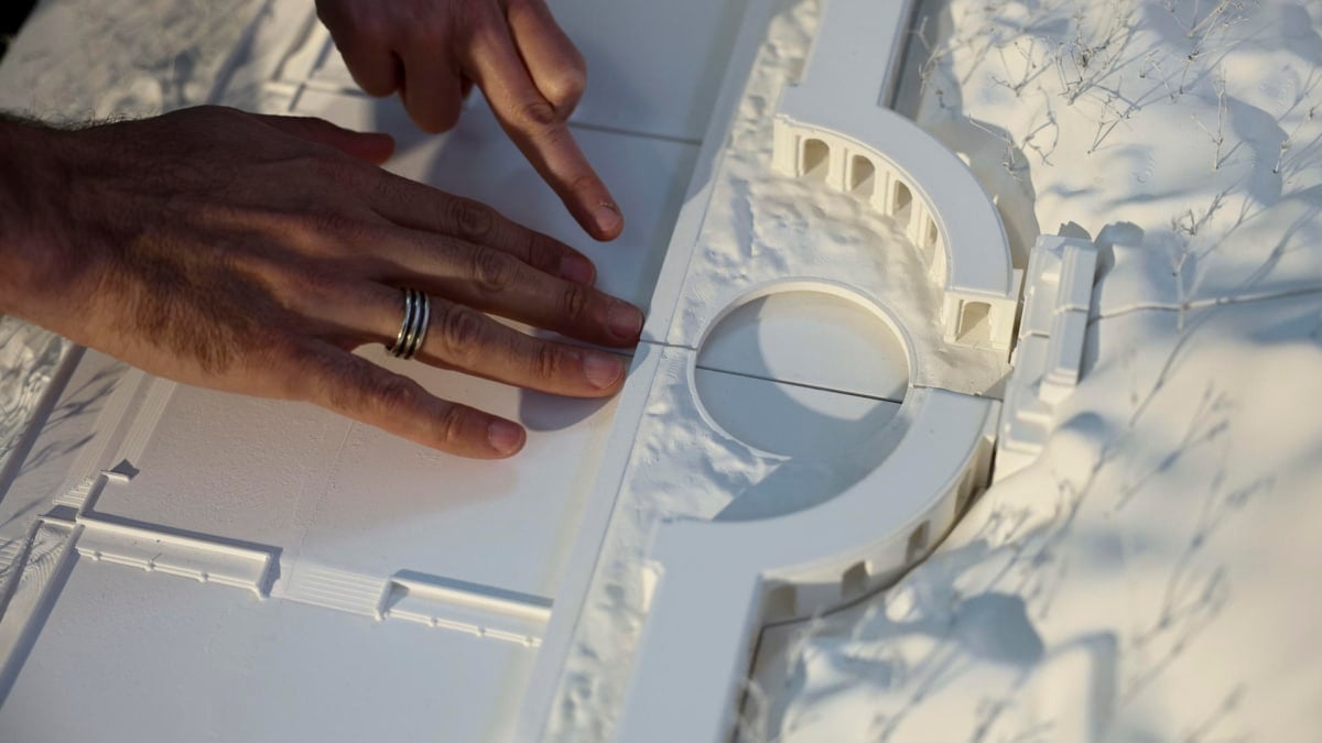 El Gobierno demolerá la escalinata del Valle de los Caídos para resignificar el monumento por 30 millones de euros El Gobierno demolerá la escalinata del Valle de los Caídos para resignificar el monumento por 30 millones de euros