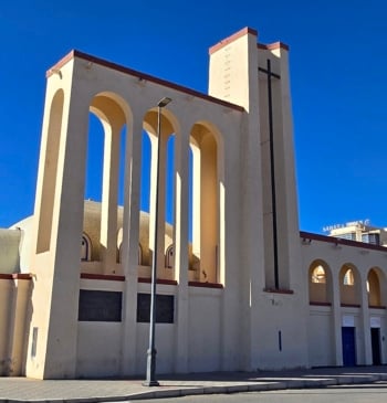 Las fastos de la Marcha Verde 'tapian' la iglesia de Dajla, legado [...]