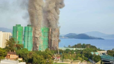 Ascienden a 128 muertos y 200 desaparecidos en el peor incendio de Hong Kong en tres décadas
