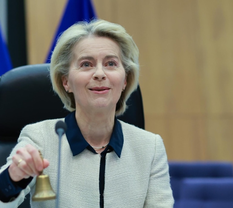 La Comisión Europea advierte a España del riesgo de incumplir la senda fiscal en 2026