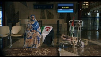 El documental que Zapatero y Moratinos boicotearon y que retrata el pulso de la 'Gandhi saharaui' contra Marruecos y España