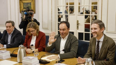 Pérez Llorca afirma que nadie le ha propuesto relevar a Mazón mientras Camps se postula para liderar el PP valenciano